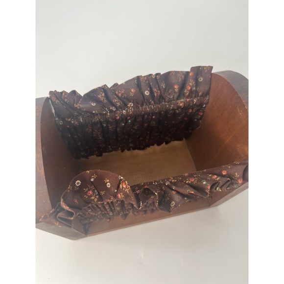 Vintage Wooden Napkin Holder: Cottagecore Fabric Basket - Picture 3 of 8